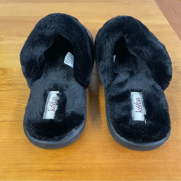 Kooba black quilted slippers with faux fur lining and trim Large (8-9) - Picture 5 of 9